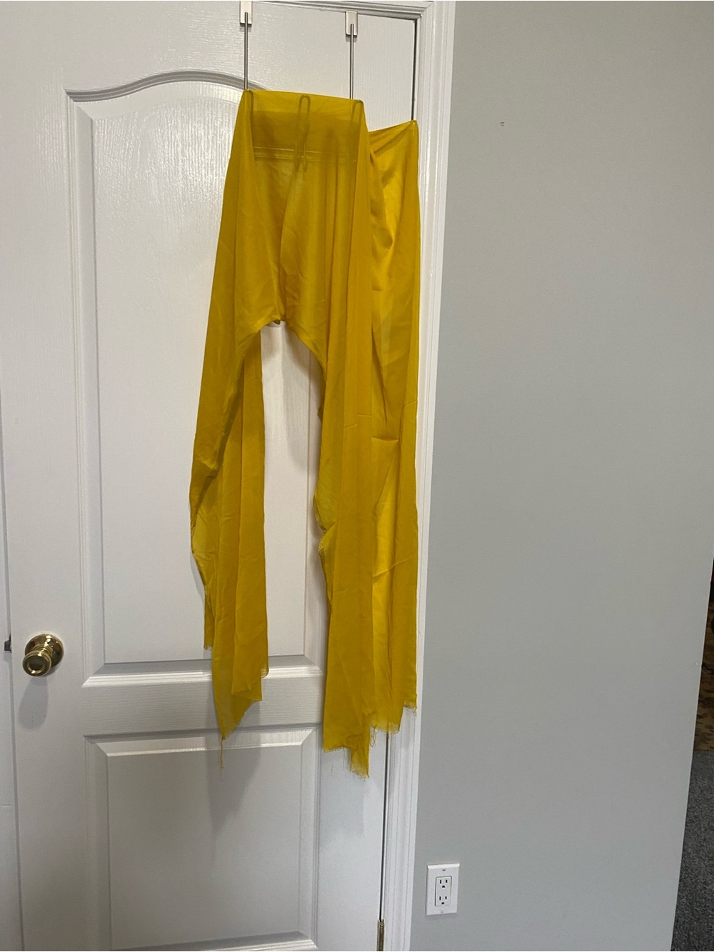 Elegant Yellow Lightweight Women's Scarf Wrap